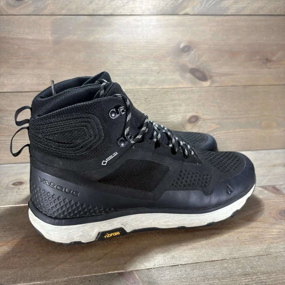 vasque breeze LT Mens size 9.5 shoes Black Waterproof Hiking Boots